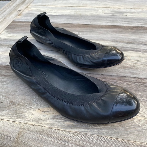 CHANEL Shoes - CHANEL Ballet Flats Black Leather‎ Size 40.5